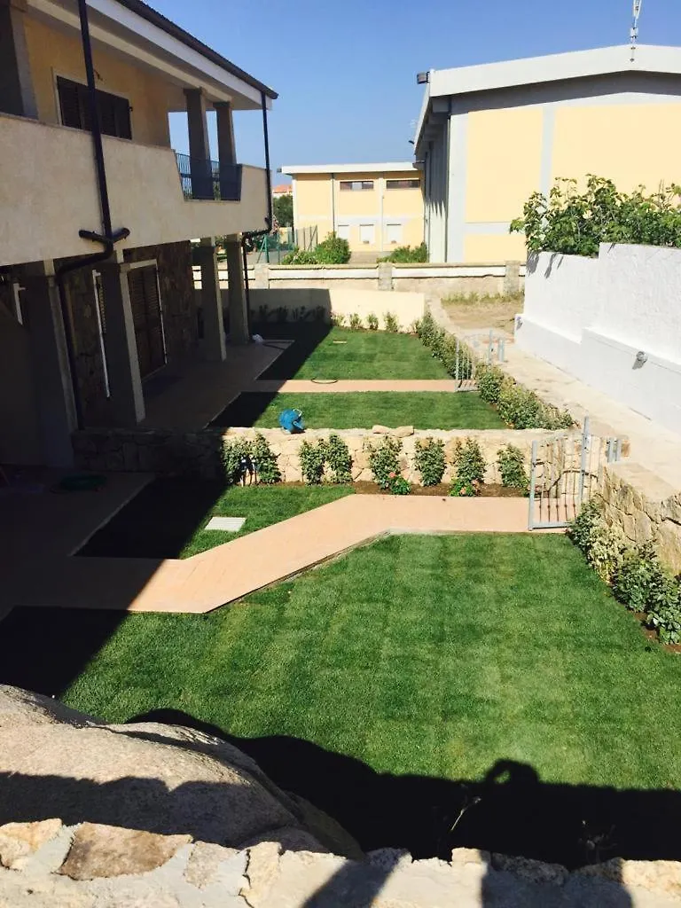 Villa Le Perle Palau 0*,
