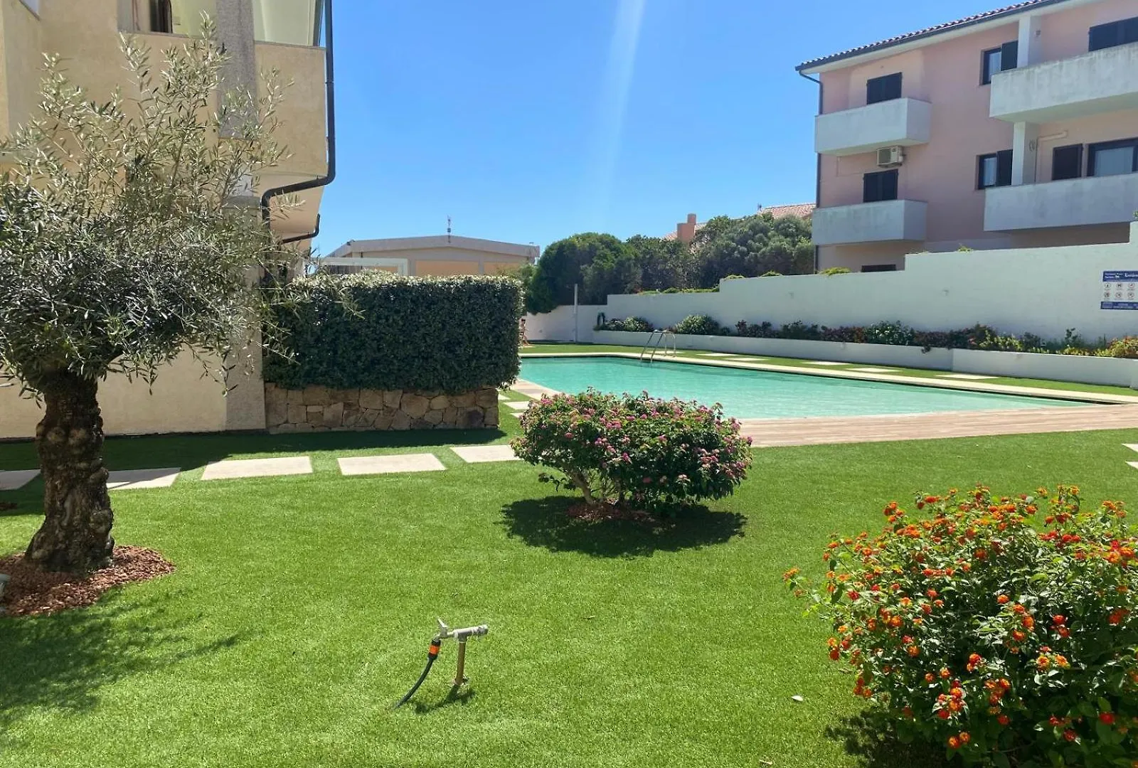Villa Le Perle Palau 0*,  Italia